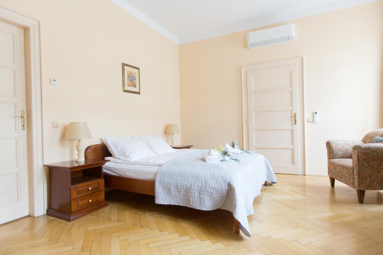 Apartments Roman クラクフ エクステリア 写真