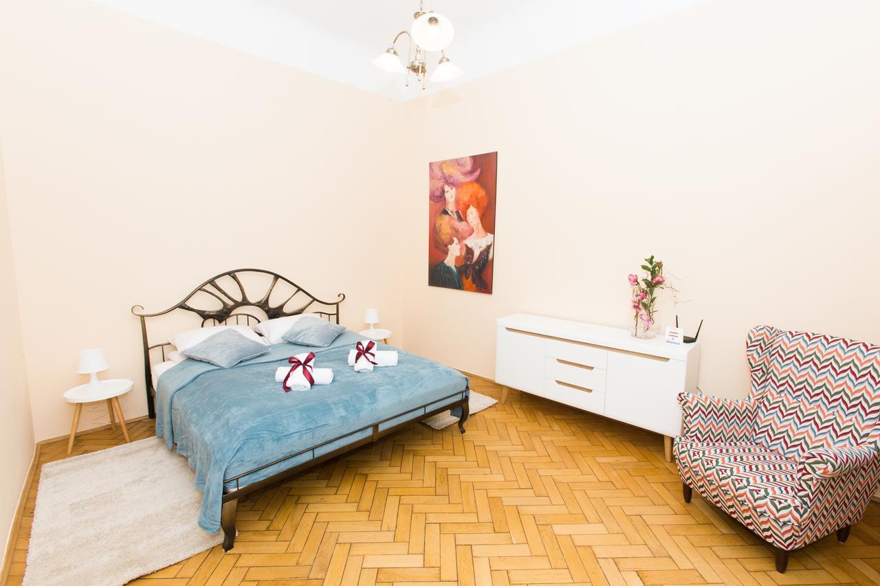 Apartments Roman クラクフ エクステリア 写真